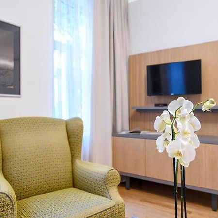 City Centre Chic Apartment Ljubljana 2/4 Luaran gambar