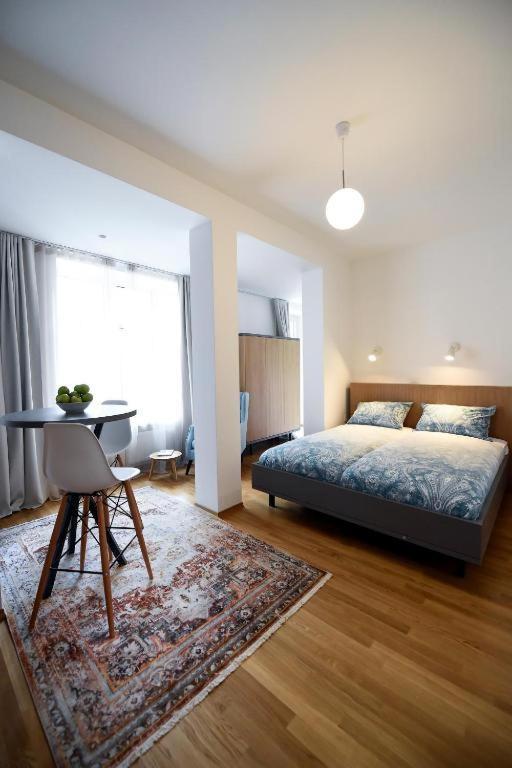 City Centre Chic Apartment Ljubljana 2/4 Luaran gambar