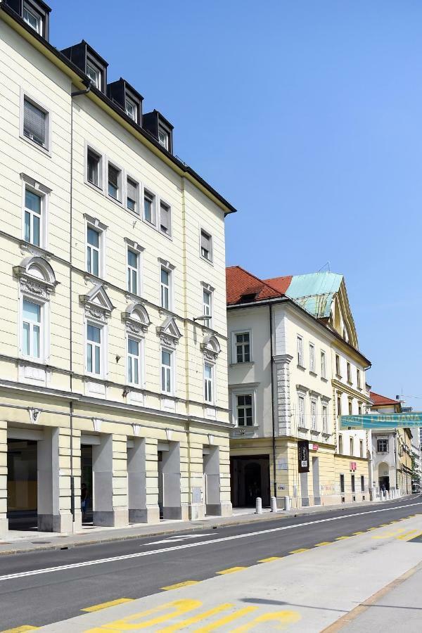City Centre Chic Apartment Ljubljana 2/4 Luaran gambar
